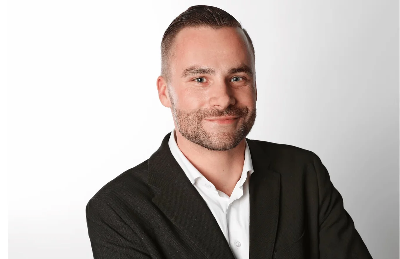 Flavio Räber, gründer der Superhelden Werkstatt.